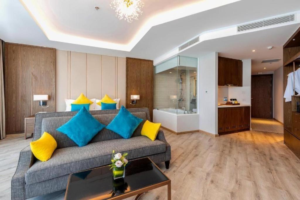 Luxury Seaview Panorama Nha Trang By Luna Екстериор снимка